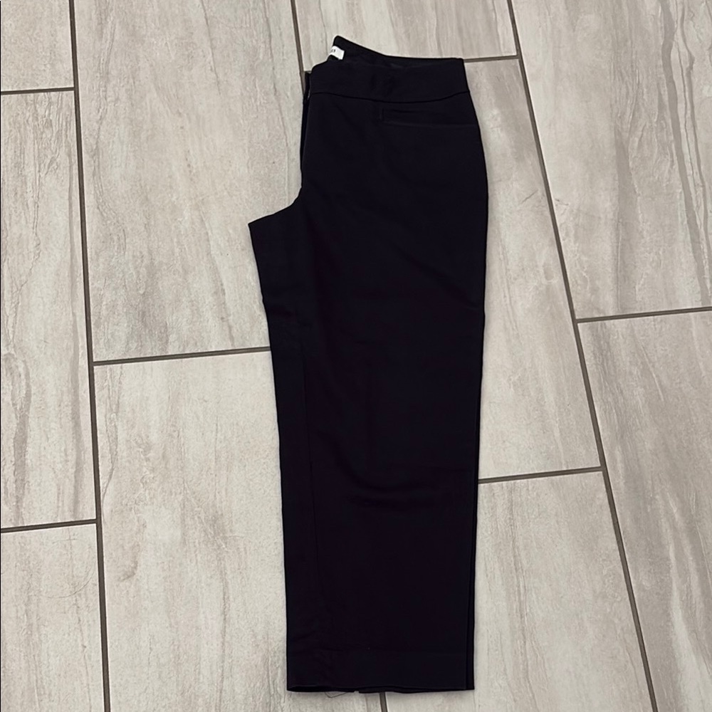 WHBM Women's Black Wide Leg Ankle Pants With Zipper Detail Up Back Calfs Size 8